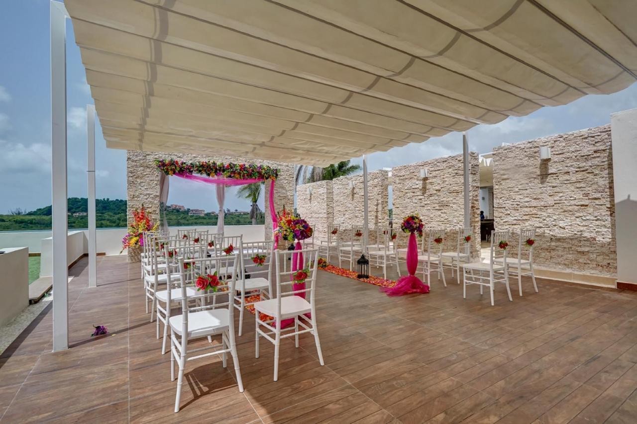 Royalton Antigua, An Autograph Collection All-Inclusive Resort Five Islands Village Екстериор снимка